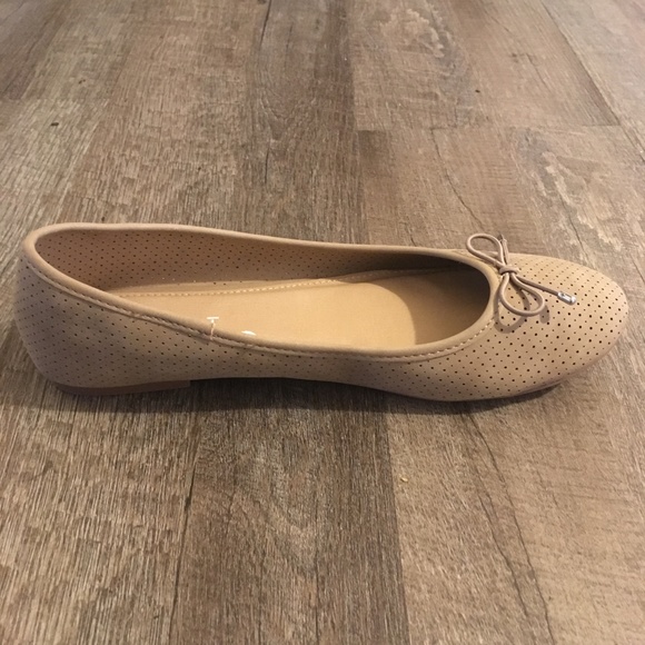 ESPRIT Orly Bow Tie Perforated Flats, Taupe - Picture 2 of 2